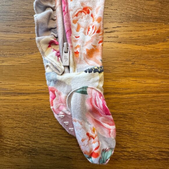 POSH PEANUT Floral Ruffled Footie Pajamas Girls 0-3 Infant Ruffle Bamboo Zippie - Picture 5 of 8